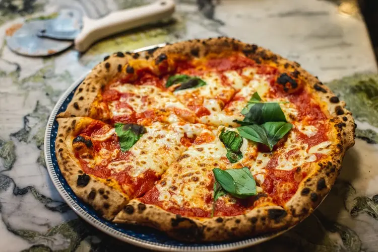evde pizza yapımı