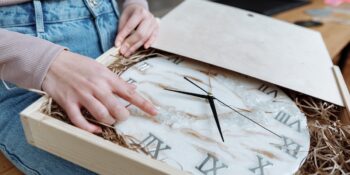 Ev Dekorasyonunuzun Vazgeçilmezi Olacak En İyi 8 Duvar Saati Modeli