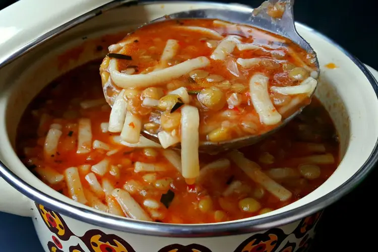 erişteli yeşil mercimek çorbası