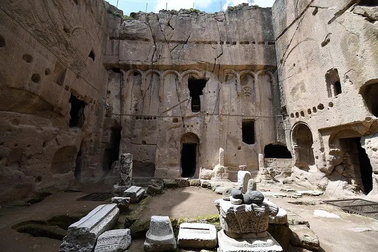 gümüşler manastırı