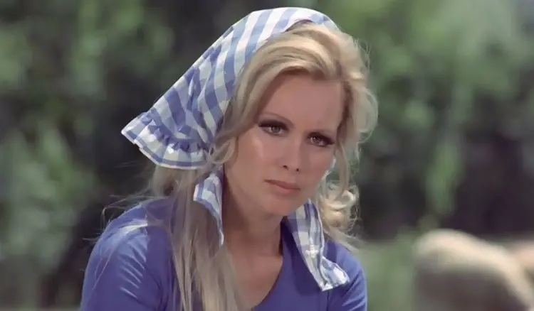 Filiz Akın