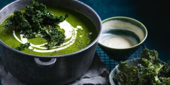 Yemyeşil Bir Lezzet: Kış Aylarının Enfes Tarifi Brokoli Çorbası Nasıl Yapılır?