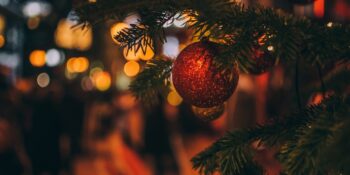 Yeni Yıl Dekorasyonu: Çam Ağacı Nasıl Süslenir? Ağaç Süsleme Geleneği Nereden Geliyor?