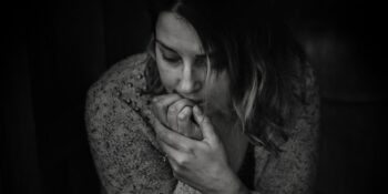 Hepimiz Yapıyoruz! Mental Sağlığımızı Olumsuz Yönde Etkileyen 6 Küçük Neden