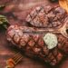 T-Bone Steak Nedir? Evde Tam Kıvamında Nasıl Pişirilir?