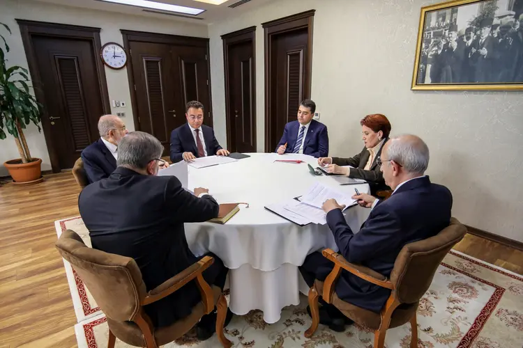 altılı masa