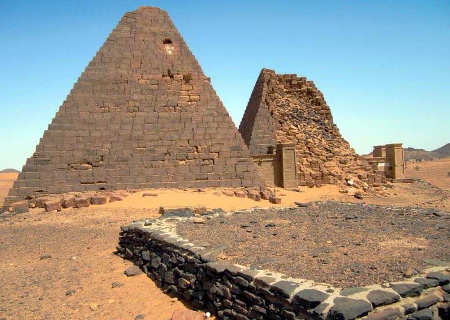 nubia piramitleri