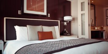 Daha Sağlıklı Bir Tatil İçin Otel Odasında Kalırken Dikkat Etmeniz Gereken 5 Şey