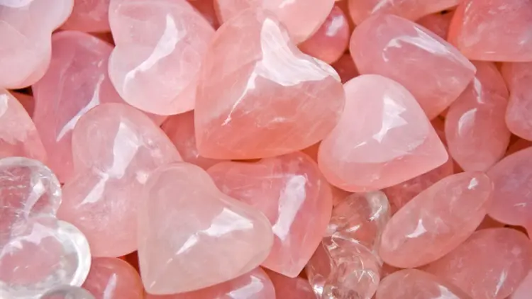 Pembe kuvars taşı özellikleri
