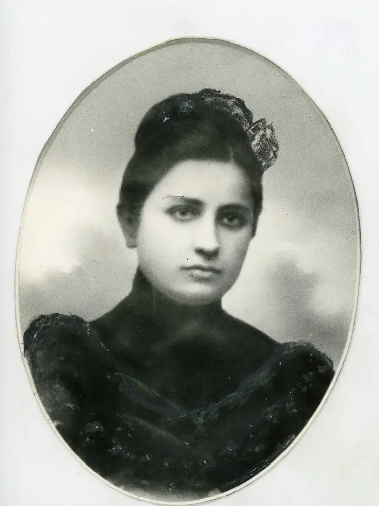 diktatör eşleri