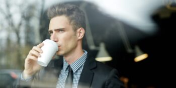 Bir Erkeğin Alfa Kişilik Özelliklerine Sahip Olduğunu Gösteren 7 Davranış