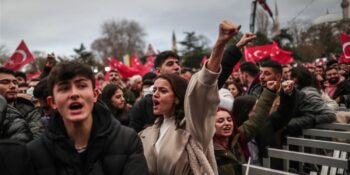 Türkiye Gençlik Araştırması: Gençlerin Yalnızca Yüzde 17,3’ü Mutlu, Yüzde 63’ü Başka Bir Ülkede Yaşamak İstiyor