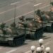 Tank Adam: 34 Yıl Önce Çin’in Tiananmen Meydanı’ndaki Tankları Tek Başına Durduran Protestocu