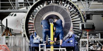 TÜİK Türkiye’nin En Çok Kazandıran Mesleklerini Açıkladı: Pilotluk Ve Uçak Mühendisliği Zirvede