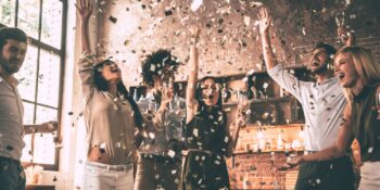 Airbnb, Ev Partilerini Engellenmek İçin Yapay Zekadan Faydalanmaya Başladı