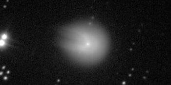 Bilim İnsanları Açıkladı: Everest Dağı’nın Üç Katı Büyüklüğündeki Kuyruklu Yıldız Hızla Dünya’ya Yaklaşıyor