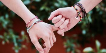 Tehlike Çanları Çalıyor Olabilir: Arkadaşlığınızın Bitmesi Gerektiğini Gösteren 7 İşaret