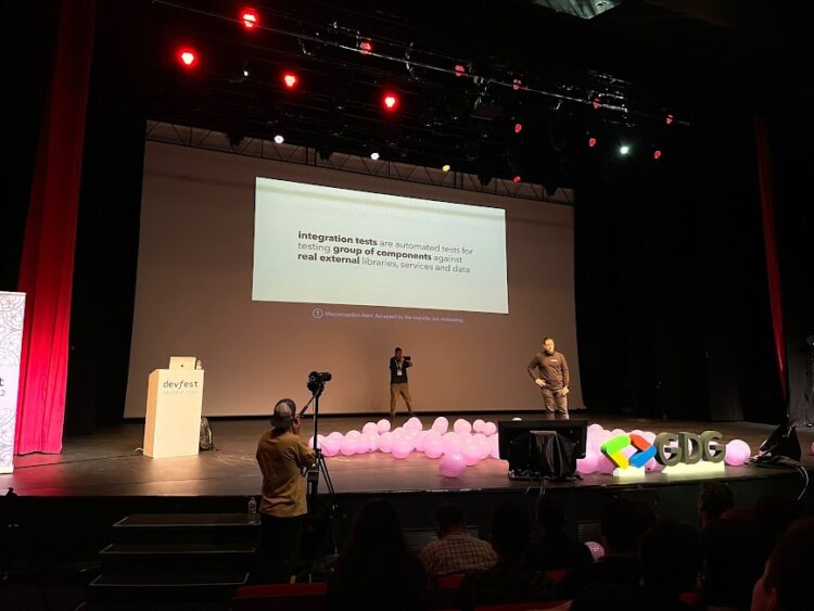 Teknoloji Meraklılarının Heyecanla Beklediği Buluşma: DevFest İstanbul 2023
