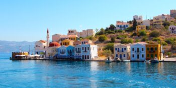 Meis Adası: Nasıl Gidilir, Nereler Gezilir, Nerede Konaklanır?