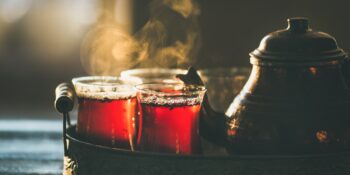 Yeni Araştırma: Çayı Sıcak İçmek Yemek Borusu Kanserine Neden Oluyor