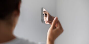 Sahte Kimlik Sendromunun Üstesinden Gelmek İçin Yapmanız Gereken 6 Şey