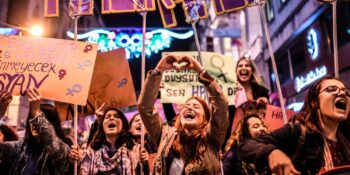 8 Mart Dünya Kadınlar Günü İçin Hazırlanmış Etkileyici Mesajlarla Dolu 16 Reklam