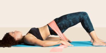 Kısa Sürede Sonuç Almak İsteyenler İçin Karın Bölgesini En İyi Çalıştıran Direnç Bandı Egzersizleri