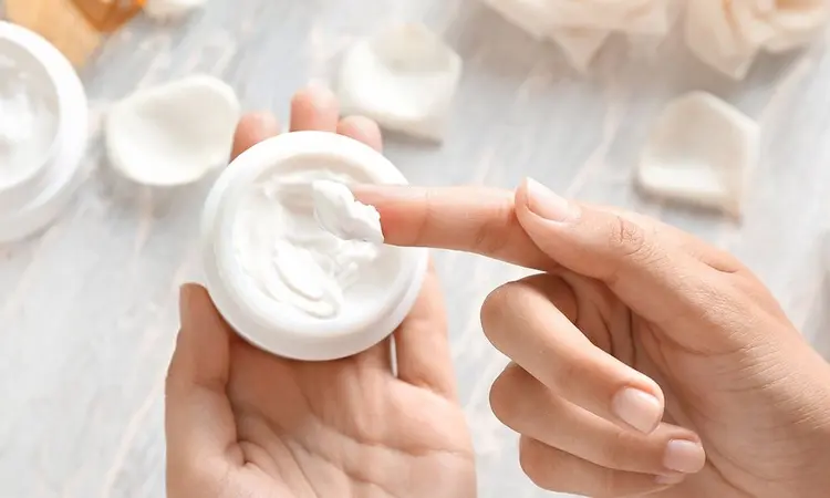 kuru cilt için dermatologlardan tavsiyeler