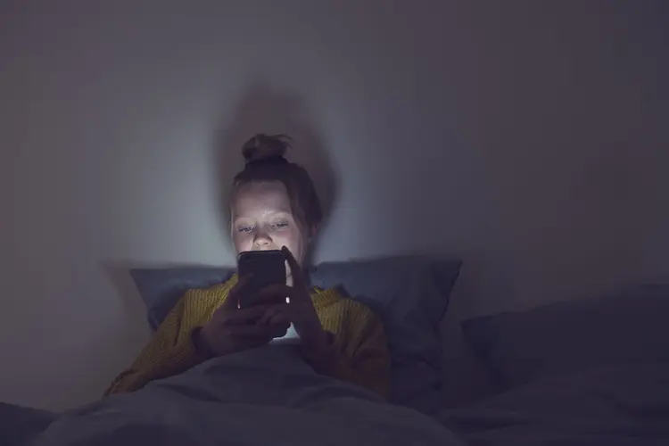 çocukları internette güvende tutma yolları