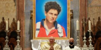 Papa Onay Verdi: 15 Yaşında Hayatını Kaybeden Carlo Acutis “İnternet Azizi” İlan Edilecek