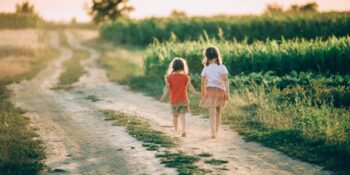 Aşırı Sorumluluk Ve Baskı Sebebiyle Ortaya Çıkan En Büyük Kız Çocuk Sendromu Nedir?