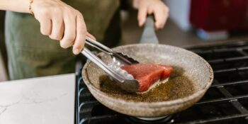 Kırmızı Et Pişirirken Hepimizin Çok Sık Yaptığı 8 Hata