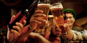 Uzmanlar Açıklıyor! İnsanlar Sarhoşken Daha Mı Fazla Dürüst Oluyor?