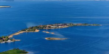 Ziyaret Etmek Kesinlikle Yasak! Dünyanın En Ölümcül Virüslerinin Bulunduğu Riems Adası