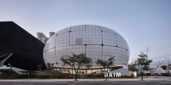 Türk Mimar Melike Altınışık’ın Tasarladığı Seul’deki Dünyanın İlk Yapay Zeka ve Robot Müzesi