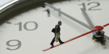 Başladığınız Bir İşi Motivasyon Kaybı Yaşamadan Bitirmenizi Sağlayacak Hemingway Etkisi Nedir?