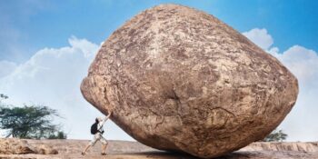 Kişinin Büyük Nesnelere Karşı Yoğun Bir Korku Hissettiği Megalofobi Nedir, Belirtileri Nelerdir?