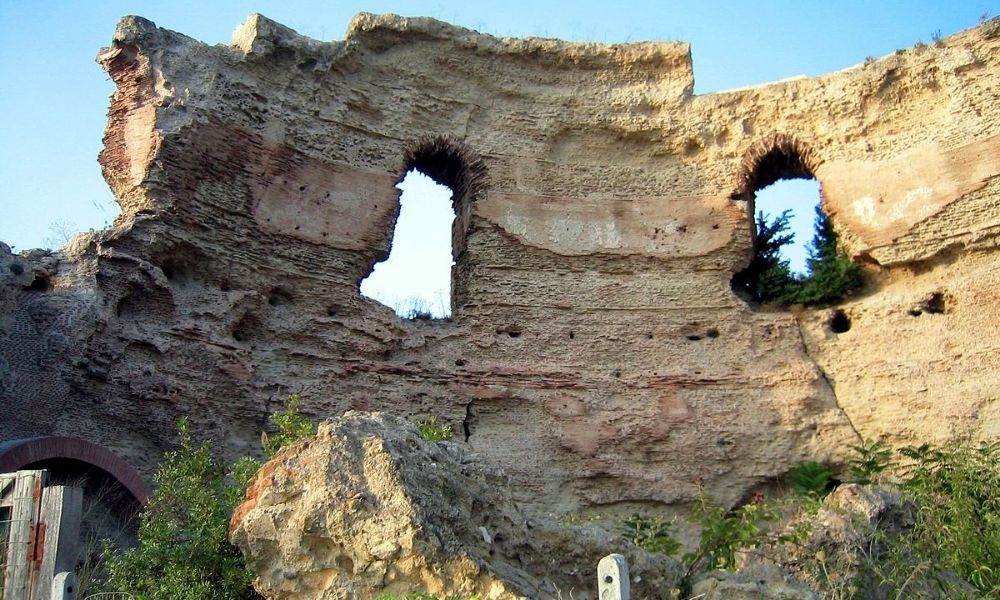 yeraltı dünyasına açılan kapılar