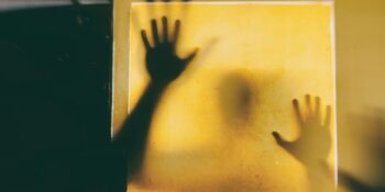 Dissosiyatif Füg: Bireyin Çeşitli Nedenlerle Anılarını ve Hafızasını Aniden Kaybettiği Tuhaf Bir Hastalık