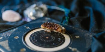 Kundalini Uyanışı Nedir? Bedeninizle Bağlantı Kurmak İçin Kundalini Enerjisi Nasıl Uyandırılır?