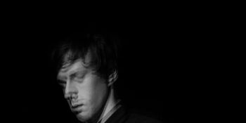 Hipervijilans: Sakin Günlerde Bile Sürekli Tetikte Olmanıza Yol Açan Psikolojik Durum