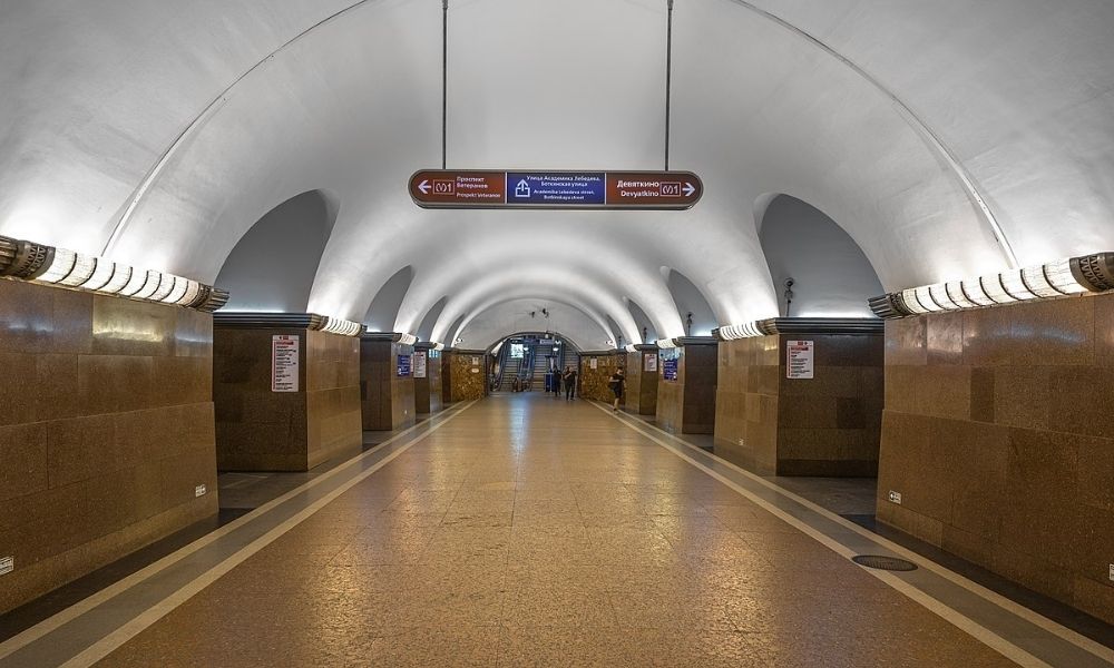 dünyanın en derin metro istasyonları