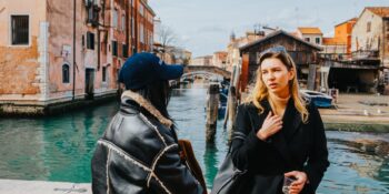 Güzel Giden Sohbetin Büyüsünü Anında Bozan 8 İletişim Hatası