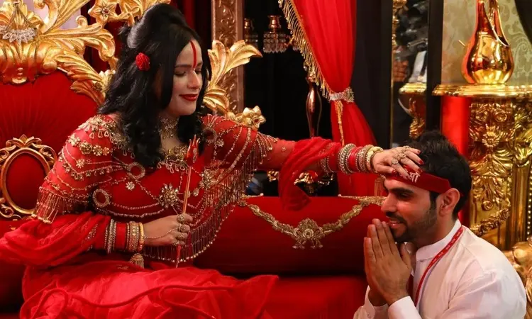 Tanrı kadın Radhe Maa