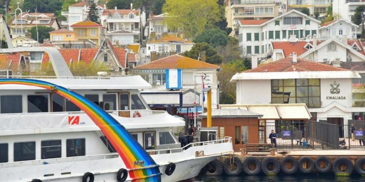 Kınalıada
