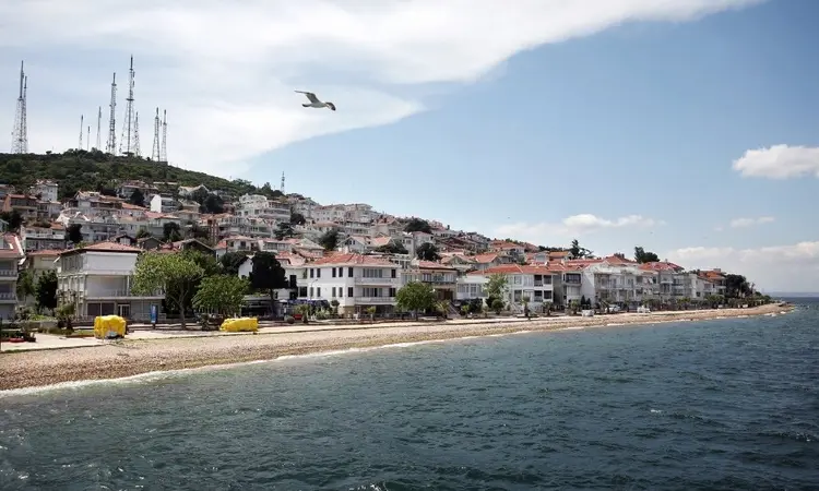 Kınalıada