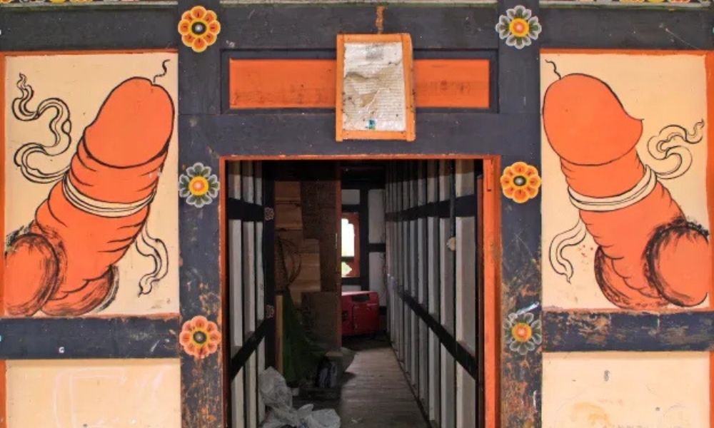 neden Bhutan’ın duvarlarında penis resimleri var
