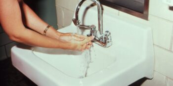 Toplanın Açıklıyoruz! Sabun Mikropları Ve Kirleri Nasıl Temizler?