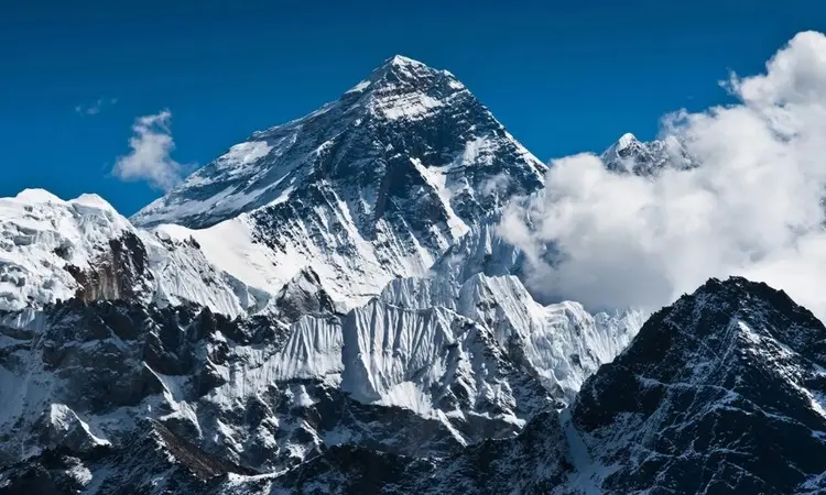 Everest Dağı’nda neden 200’den fazla ceset var