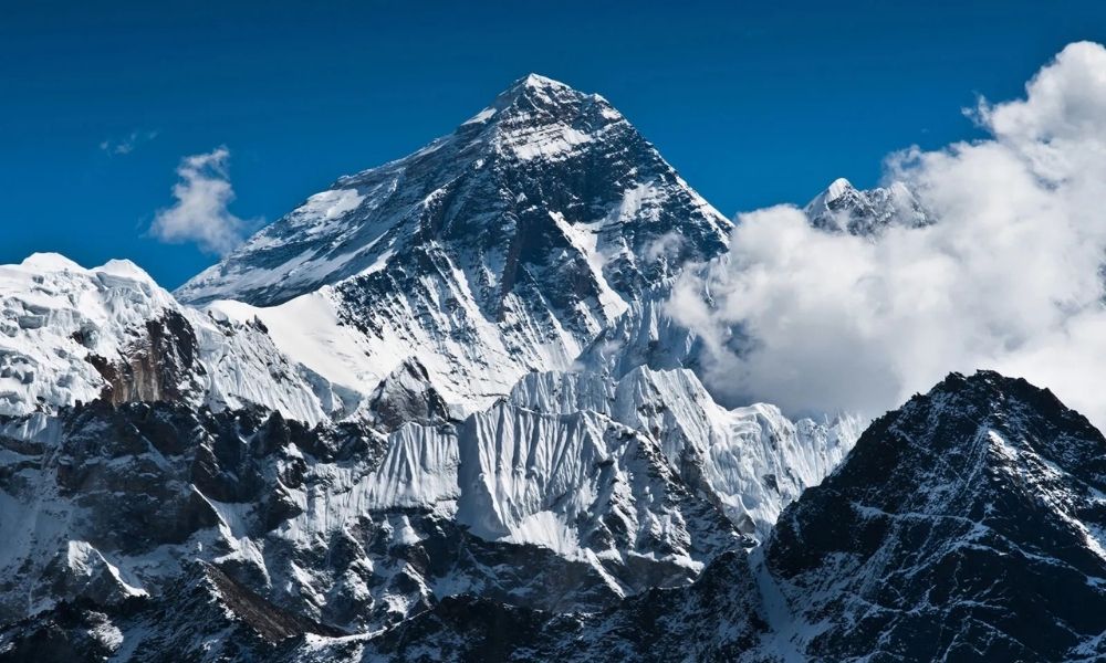 Everest Dağı’nda neden 200’den fazla ceset var